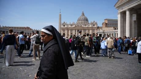 AP PHOTOS: Global tributes pour in to honor Pope Francis after his death