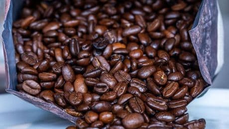 Niederbayern: Kaffeediebe stehlen größere Mengen Kaffee aus Supermärkten