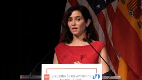 Ayuso anuncia un programa para incorporar profesores visitantes a las universidades públicas