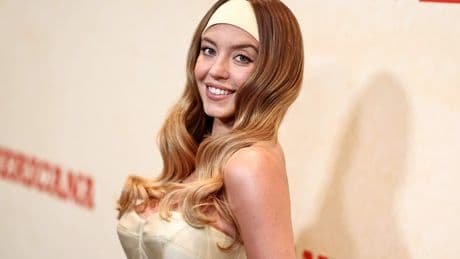 Donald Trump schaart zich achter omstreden jeansreclame met Sydney Sweeney na onthulling: ’Blij dat je het verteld hebt’