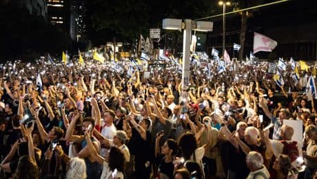 Kritik an Regierung: Hunderttausende demonstrieren in Israel für Geisel-Befreiung