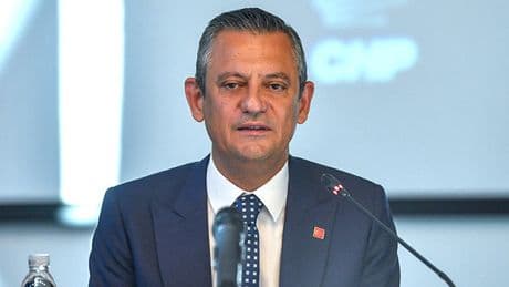 CHP Genel Başkanı Özgür Özel, Malazgirt Zaferi'nin 954. yıl dönümünü kutladı
