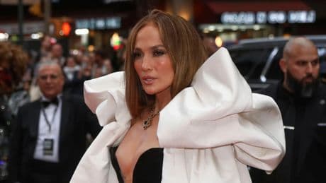 Jennifer Lopez, demandada por derechos de autor al usar una serie de fotografías sin consentimiento