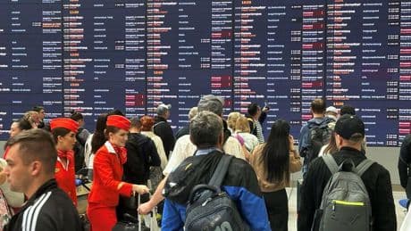 Absturz: Russisches Passagierflugzeug mit 49 Menschen an Bord abgestürzt