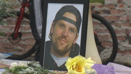 ‘Ashtrey Alley’: Push to rename Vancouver’s 1st legal graffiti wall after DTES advocate