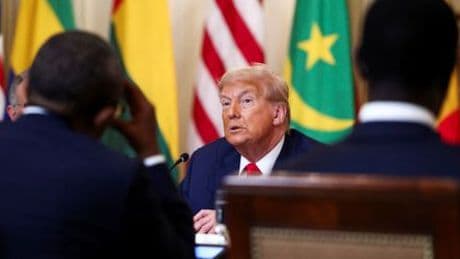 Donald Trump zu Staatspräsident von Liberia: »So schönes Englisch« - Video