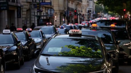 Grève des taxis: une réunion organisée ce samedi avec François Bayrou et le ministère des Transports