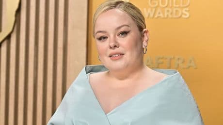 Nicola Coughlan, star de "Bridgerton", s'en prend à la série "Harry Potter" pour s'opposer à J. K. Rowling