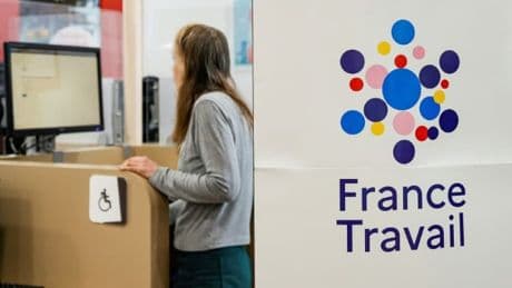La France aide moins les personnes sans emploi que les autres pays développés, mais davantage les salariés modestes