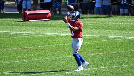 Russell Wilson helps Giants find resiliency after slow joint practice start