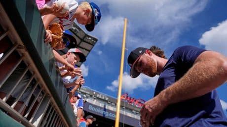 White Sox All-Star Shane Smith Enjoying ‘Pretty Wild’ Rookie Season