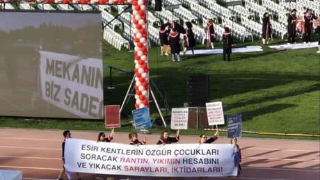 ODTÜ mezuniyet töreninde 19 Mart pankartları: “Ne iktidar ne rektör, ODTÜ bizimdir”