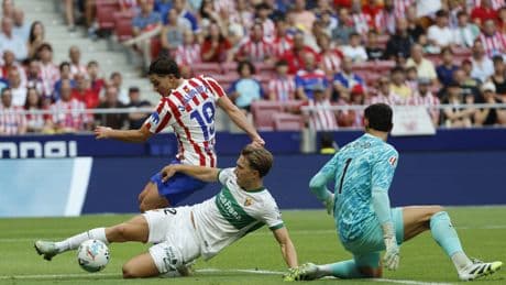El Atlético sigue sin ver la luz y se deja ante el Elche otros dos puntos