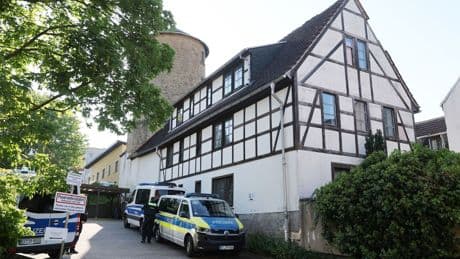 Razzia in sieben Bundesländern: Dobrindt verbietet "Königreich Deutschland" - Festnahmen