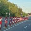 Brücke an der Berliner Wuhlheide einsturzgefährdet: BVG und Autoverkehr unter Bauwerk gestoppt