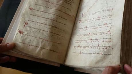 Recuperan intacto un valioso manuscrito litúrgico de la Edad Media robado tras la Revolución Francesa