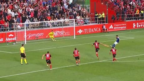 Una consulta a 'Pucho' y la intrahistoria del truco del Mirandés en el penalti
