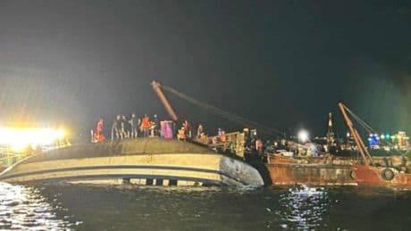 Al menos 34 muertos tras volcar un barco turístico en Vietnam