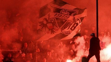 Lübeck feiert | Abstieg von Holstein Kiel: Holzbein weg