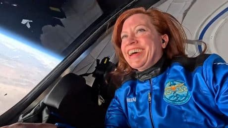 Blue Origin completa con éxito su duodécimo vuelo espacial tripulado