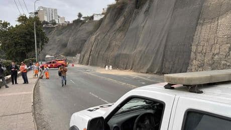 Un terremoto de magnitud 6,1 en Lima deja un muerto, 17 heridos y derrumbes en casas y vías