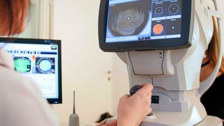 Dermatologues, ophtalmologues, gynécologues, pédiatres : les 10 départements les plus (et les moins) dotés