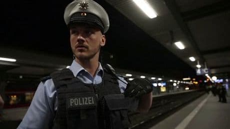 Brennpunkt Hauptbahnhof: Drogen, Gewalt und Elend – SPIEGEL TV