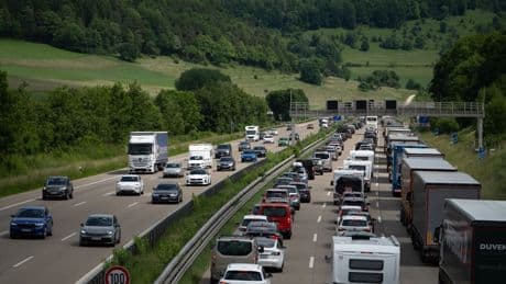 Volle Straßen? Sperrung auf A81 und Staugefahr wegen Ferien