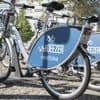 Platz der Einheit: Jugendliche versuchen Mietfahrräder in Potsdam zu klauen