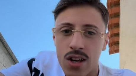 Michele Napolitano, chi è il tiktoker arrestato durante la festa scudetto del Napoli dopo aver gettato una pistola