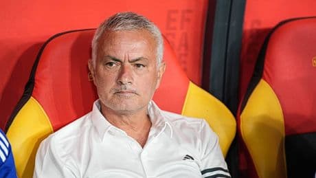 FENERBAHÇE HABERİ | Jose Mourinho'dan flaş açıklama: Ekonomik gücü az olan bir kulüpteyim