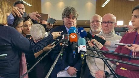El abogado de Puigdemont tilda de «pato cojo» a Sánchez y ve un «escenario ideal» en que el PP pudiera gobernar sin Vox
