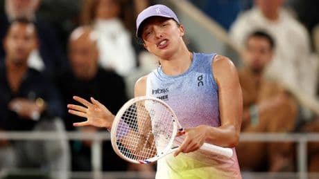 Roland-Garros : frustrée par l’arbitrage, Swiatek veut quand même positiver