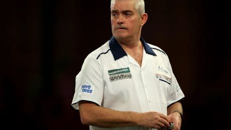 ‘It’s getting BORING now’ – Darts icon slams Premier League format as he says something has to ‘change’ to protect sport