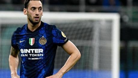 Hakan Çalhanoğlu bombası! Gece yarısı paylaşımı sanal medyayı salladı