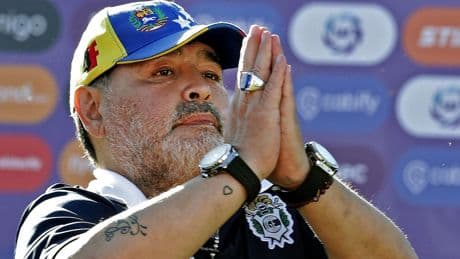 Strafproces tegen medisch team Maradona moet opnieuw na terugtrekken rechter
