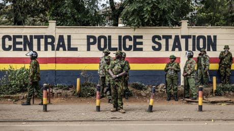 Kenya: une vidéo met à mal la version de la police dans la mort du militant Albert Ojwang