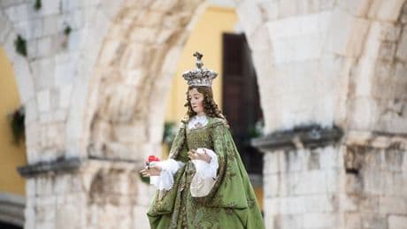 'Weeping Madonna' statue leaked tears of oil and left church dumbfounded