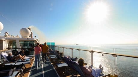 Tourismus: Schleppendes Sommergeschäft bei Tui, aber Plus bei Kreuzfahrten