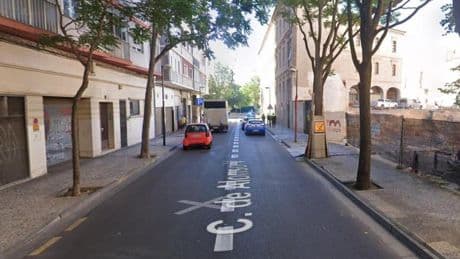 Ingresado en el hospital un hombre con quemaduras por una explosión de una batería dentro de su casa en Zaragoza