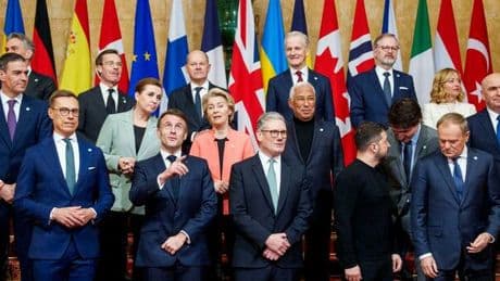 Guerra ucraina, il piano dei volenterosi: negoziati prima del G7. Verso una Svizzera-bis