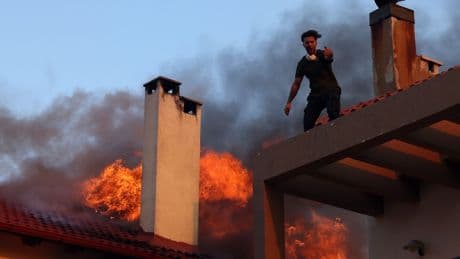 Grèce : de grands feux de forêt en cours dans quatre régions après une semaine de canicule