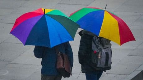 Wetter: Kühle Temperaturen, Starkregen und Gewitter im Freistaat