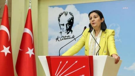 CHP'nin acı günü: Eski Bursa Milletvekili Prof. Dr. Lale Karabıyık hayatını kaybetti