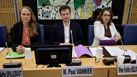 Rapport parlementaire sur les violences scolaires : « L’enseignement privé occupe une place particulière, le rapport propose un changement de paradigme dans ses relations avec l’Etat »