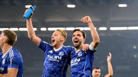 2. Liga: Schalke 04 dreht das Ruhr-Derbygegen den VfL Bochum innerhalb von zwei Minuten