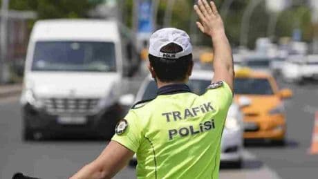 İzmirliler dikkat! 14 Mayıs'a kadar trafiğe kapalı olacak: Emniyet Müdürlüğü'nden açıklama geldi