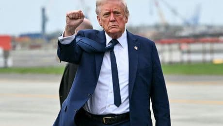 Après 100 jours, Donald Trump «passe un très bon moment», les Américains déchantent
