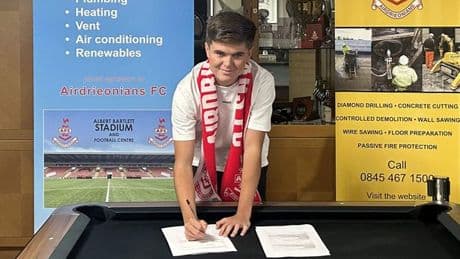 Former St Mirren kid joins Airdrie as boss hails 'exciting' signing with 'great footballing IQ'