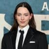 You-actrice Victoria Pedretti verloofd: 'Geen geheim dat ik smoorverliefd ben'